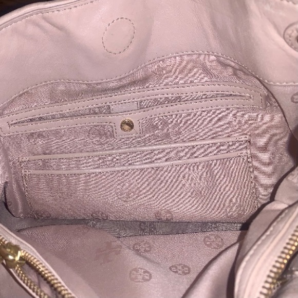 Tory Burch Marion Diamond Quilted Leather Tote - Picture 11 of 14